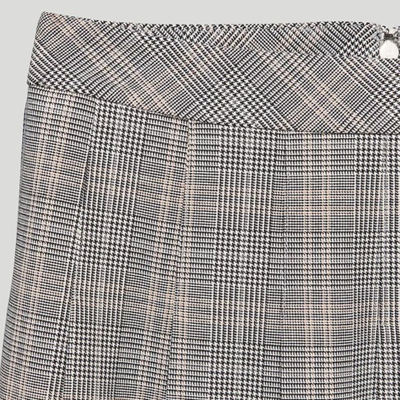 Sunday Best Plaid Mini Skirt in Beige size 4 - Picture 6 of 13